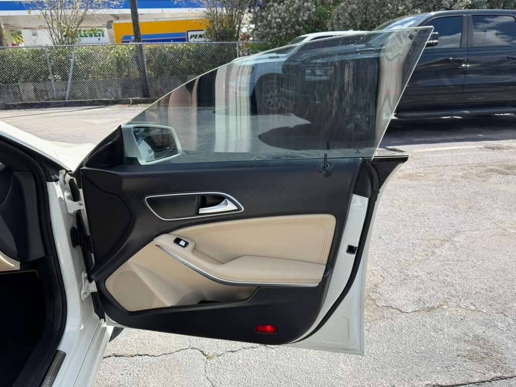 2016 Mercedes-Benz CLA CLA 250 4dr Sedan