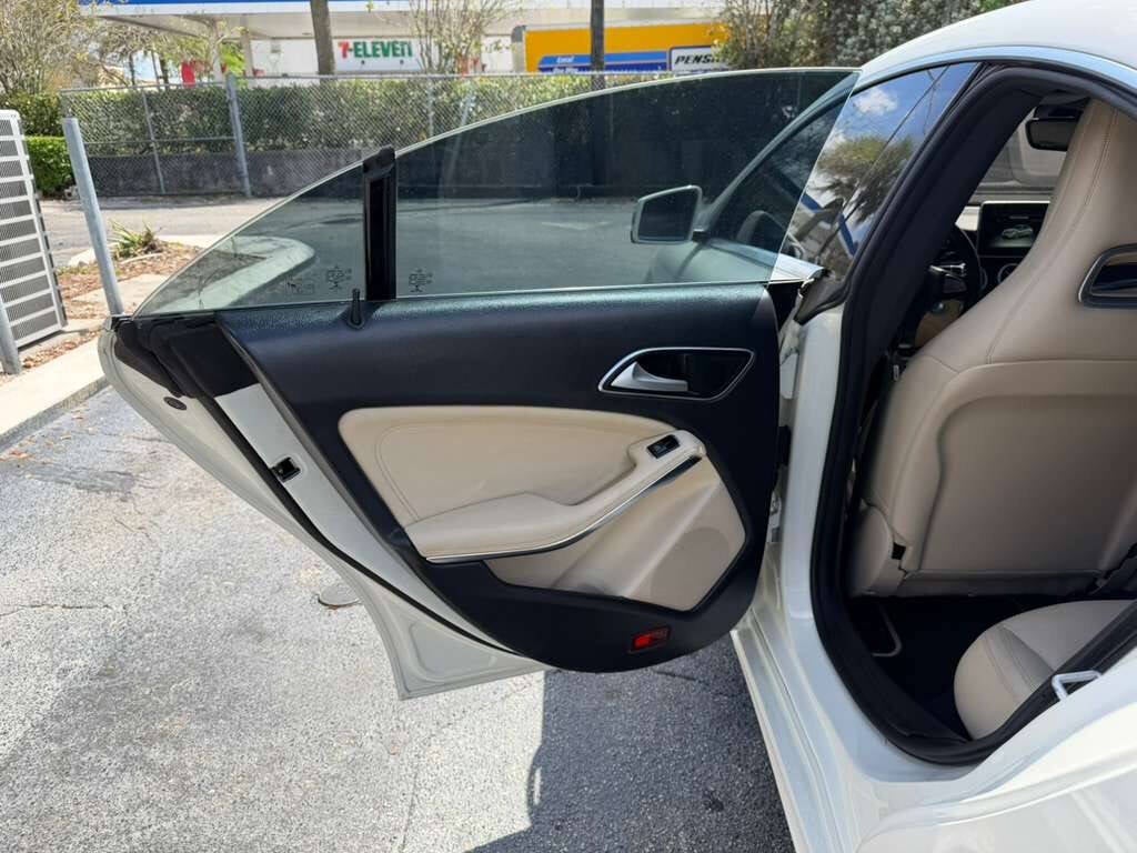 2016 Mercedes-Benz CLA CLA 250 4dr Sedan