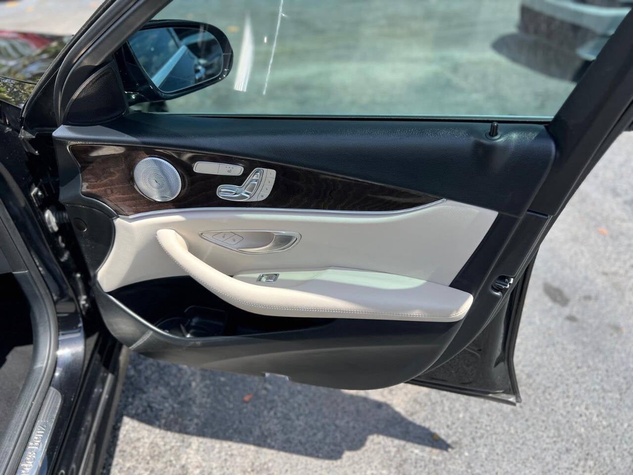 2019 Mercedes-Benz E-Class E 300 4dr Sedan